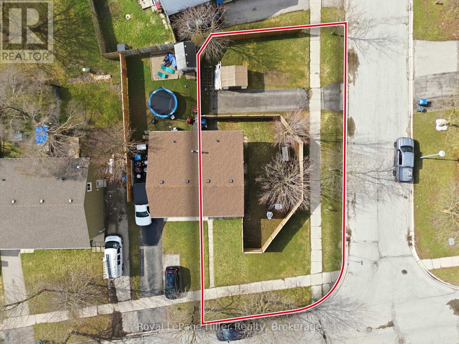 46 Avonwood Drive, Stratford, Ontario N4Z 1B4 - Photo 4 - X12994262