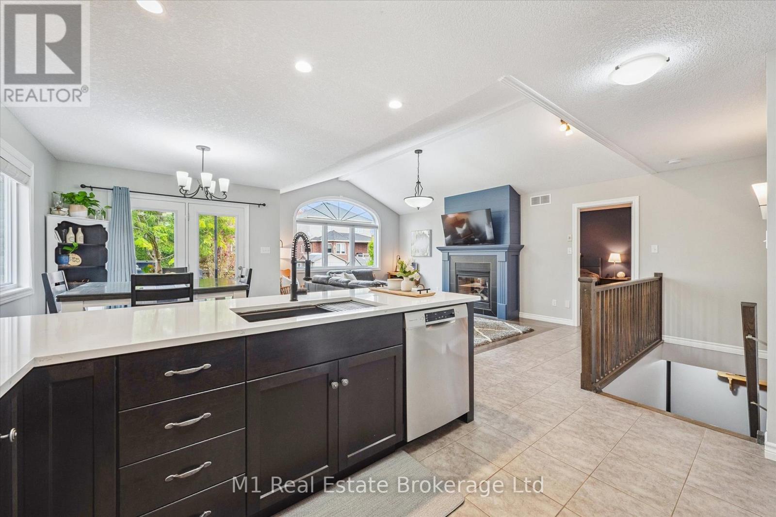 79 Spencer Drive, Centre Wellington, Ontario  N0B 1S0 - Photo 10 - X12997476