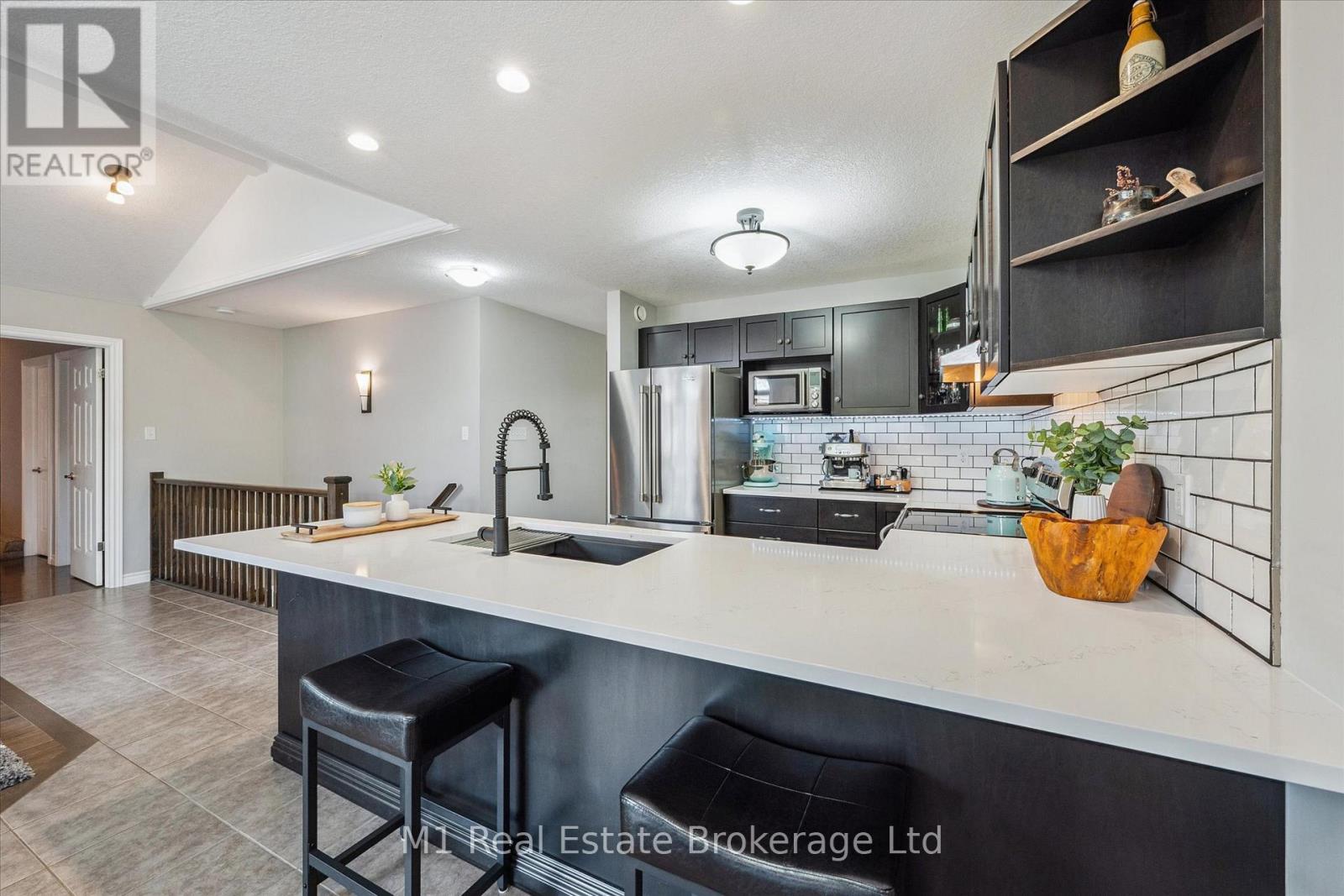 79 Spencer Drive, Centre Wellington, Ontario  N0B 1S0 - Photo 6 - X12997476