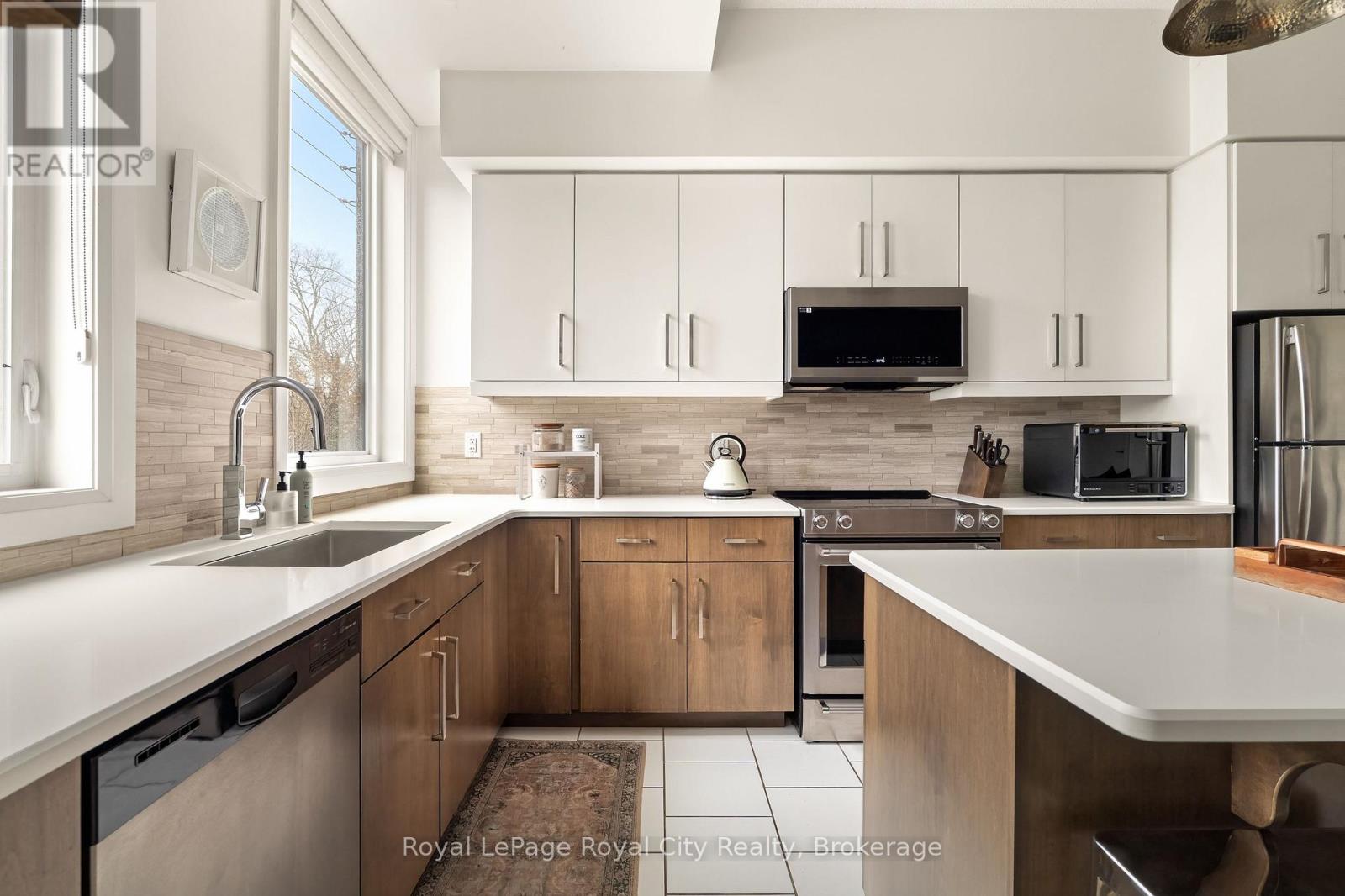 #at3 - 53 Arthur Street S, Guelph, Ontario  N1E 5K4 - Photo 6 - X12997484