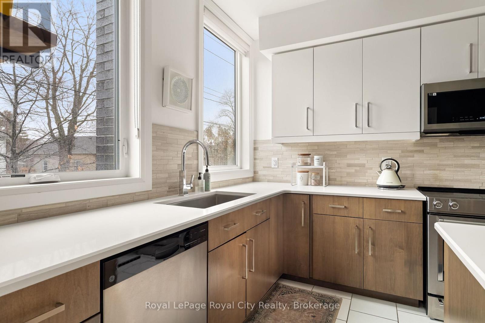 #at3 - 53 Arthur Street S, Guelph, Ontario  N1E 5K4 - Photo 7 - X12997484