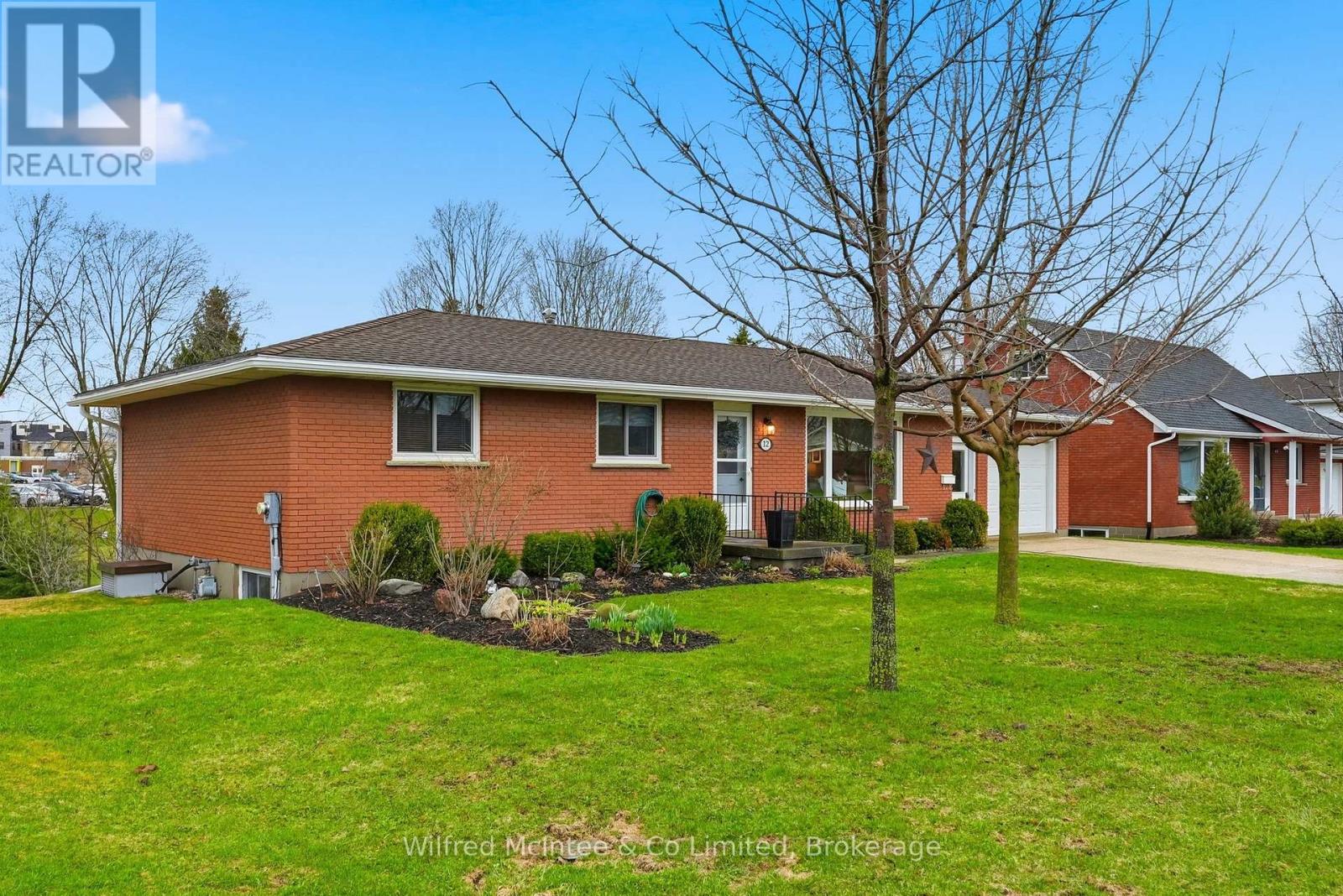 12 Second Street, Brockton, Ontario  N0G 2V0 - Photo 3 - X12997514