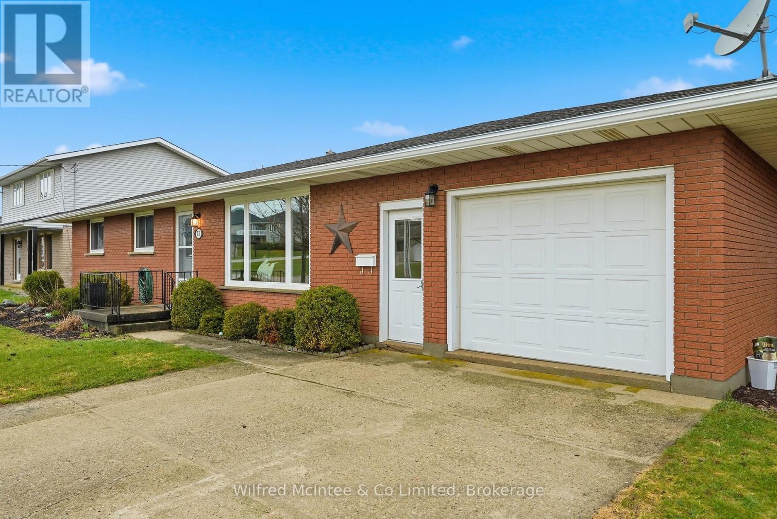 12 Second Street, Brockton, Ontario  N0G 2V0 - Photo 4 - X12997514