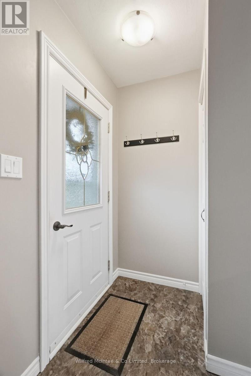 12 Second Street, Brockton, Ontario  N0G 2V0 - Photo 6 - X12997514