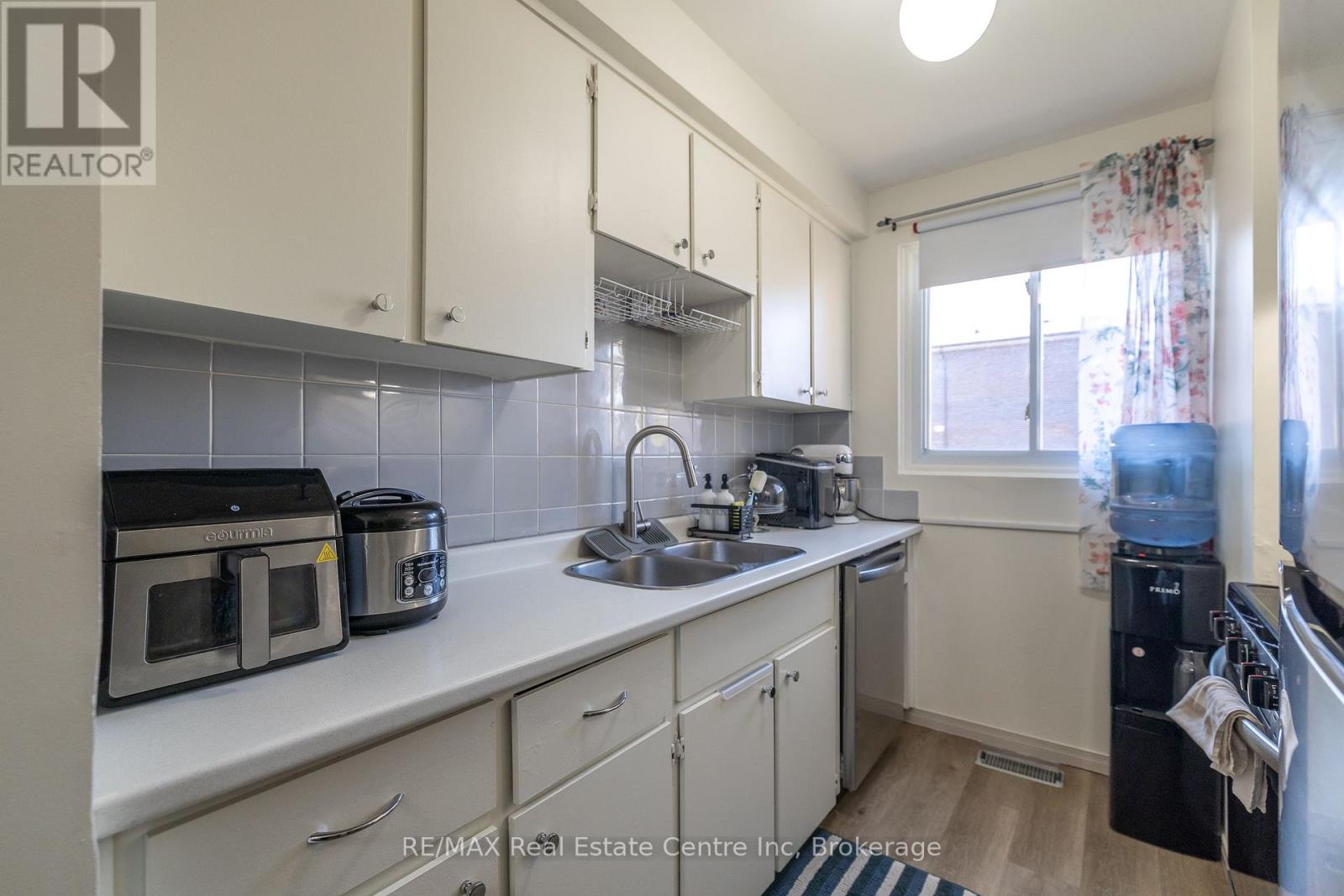 247 - 31 Greengate Road, Guelph, Ontario  N1H 6R3 - Photo 7 - X12997670