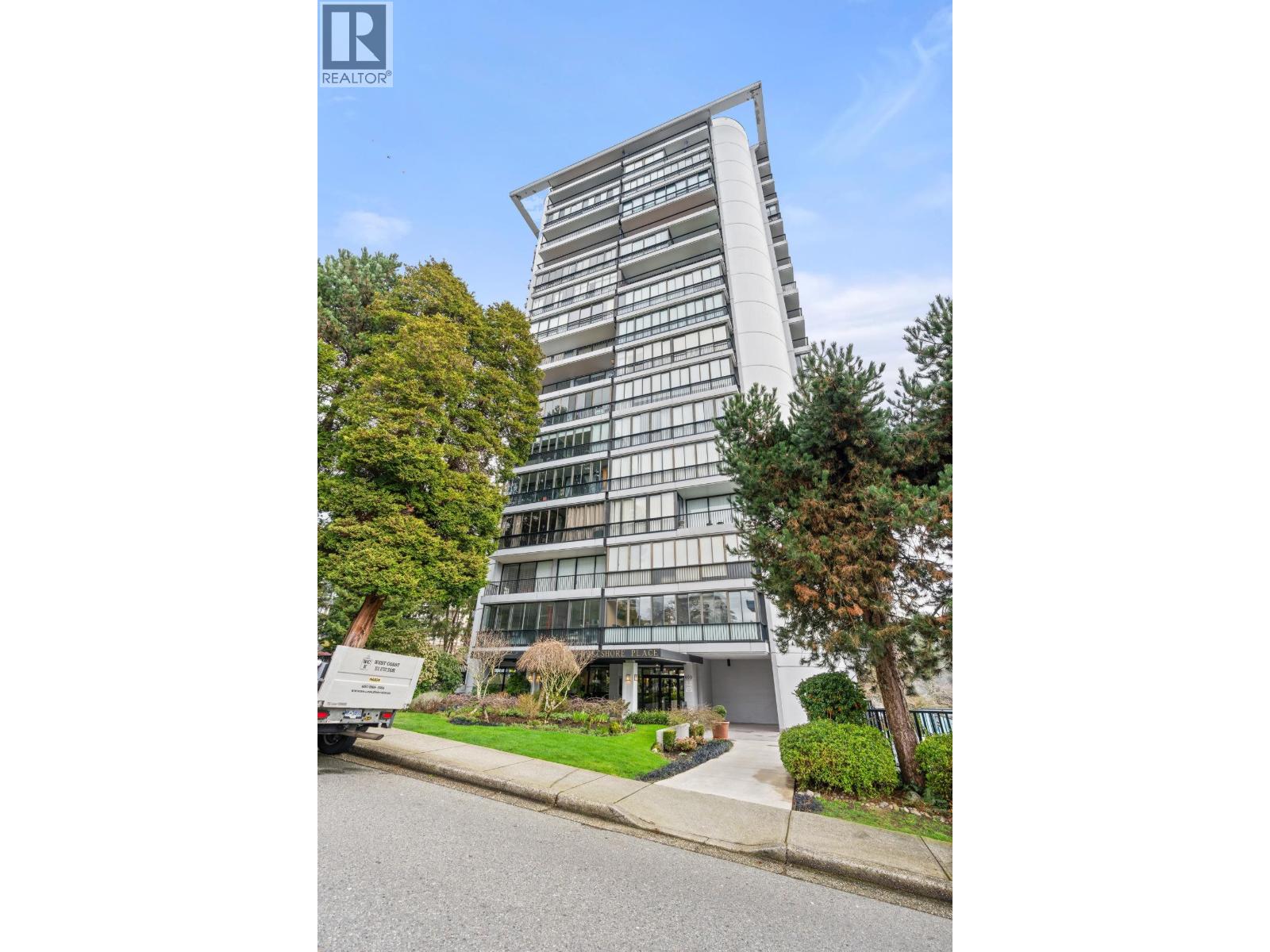 704 650 16th Street, West Vancouver, British Columbia  V7V 3R9 - Photo 3 - R3100600