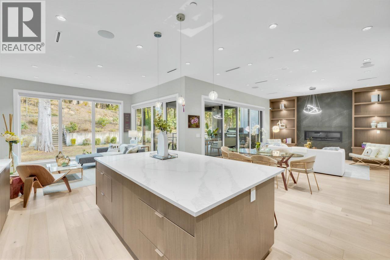 31 GLENMORE DRIVE, West Vancouver, British Columbia