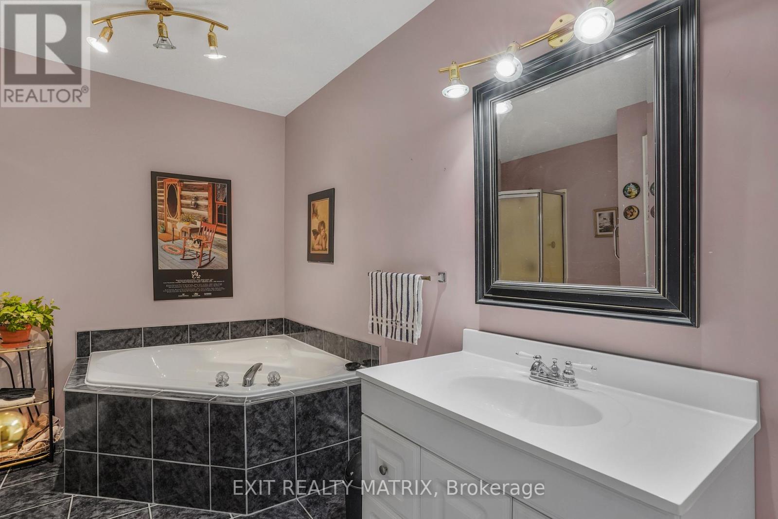 4 - 669 Spence Avenue, Hawkesbury, Ontario K6A 3S2 - Photo 19 - X12997576