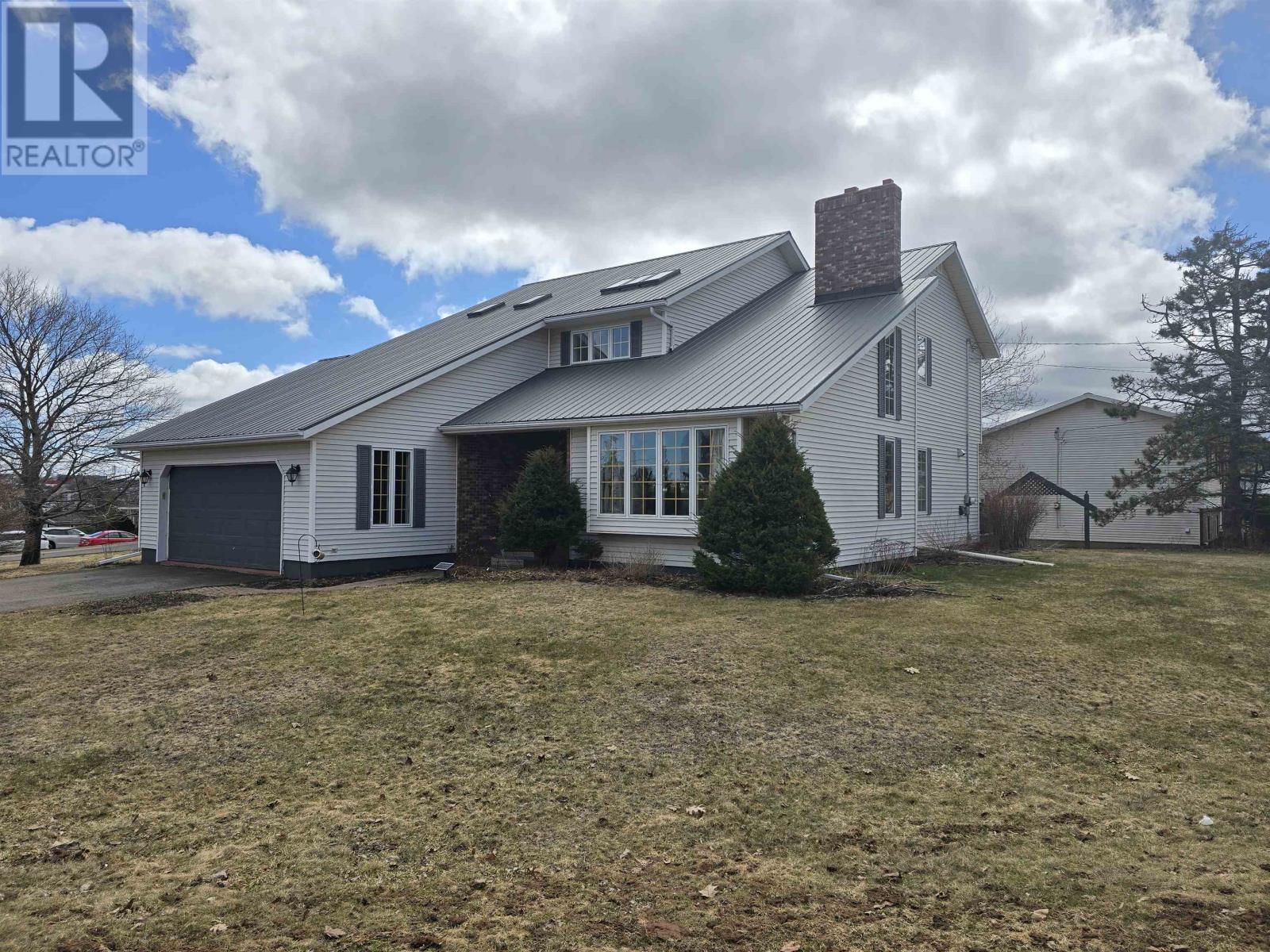 42 Cortland Street, Charlottetown, Prince Edward Island  C1E 1K9 - Photo 2 - 202601191