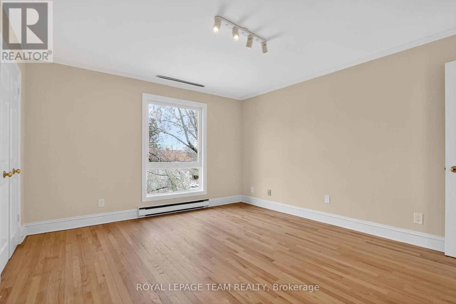 9 - 160 Bruyere Street, Ottawa, Ontario K1N 5E1 - Photo 15 - X12997472