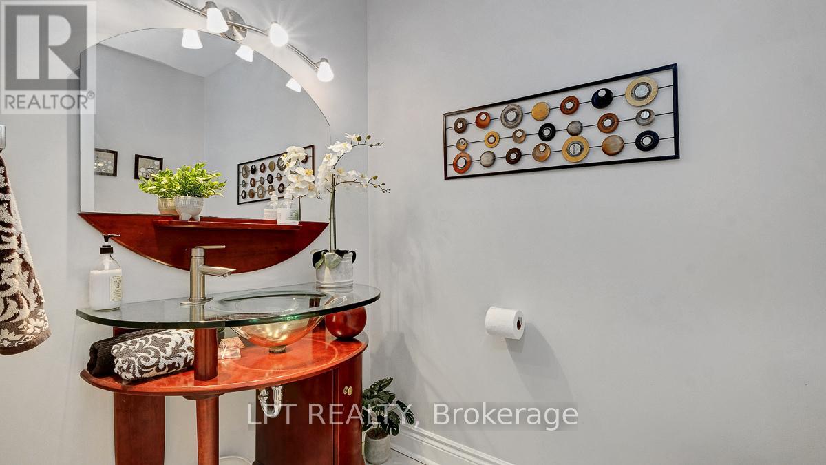 624 Pleasant Park Road, Ottawa, Ontario  K1H 5N5 - Photo 24 - X12997494