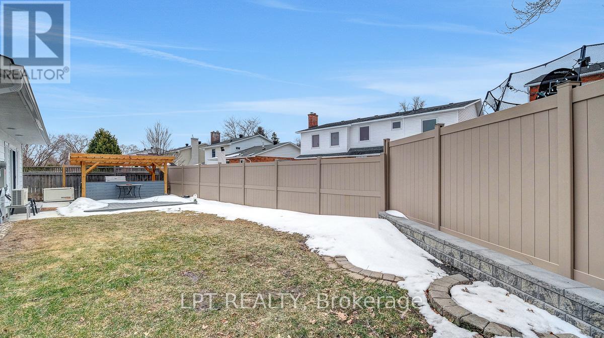 624 Pleasant Park Road, Ottawa, Ontario  K1H 5N5 - Photo 47 - X12997494