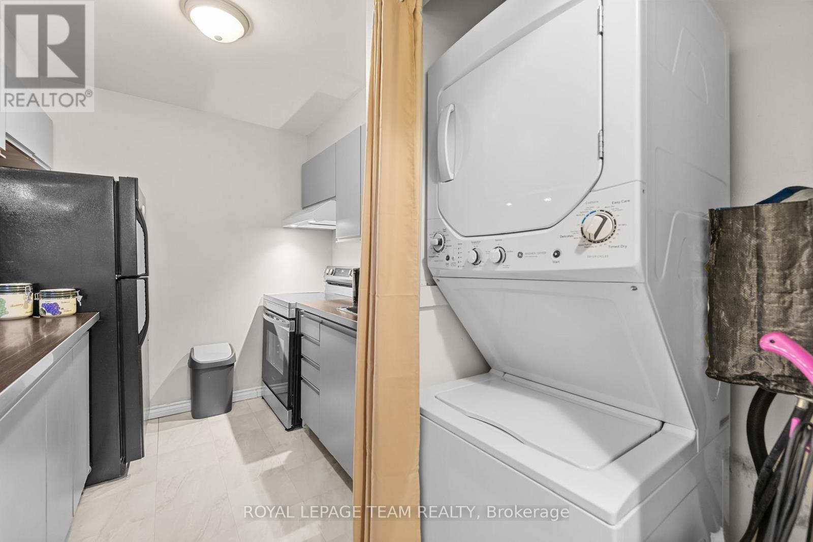 214 - 270 Brittany Drive, Ottawa, Ontario  K1K 4M3 - Photo 12 - X12997578