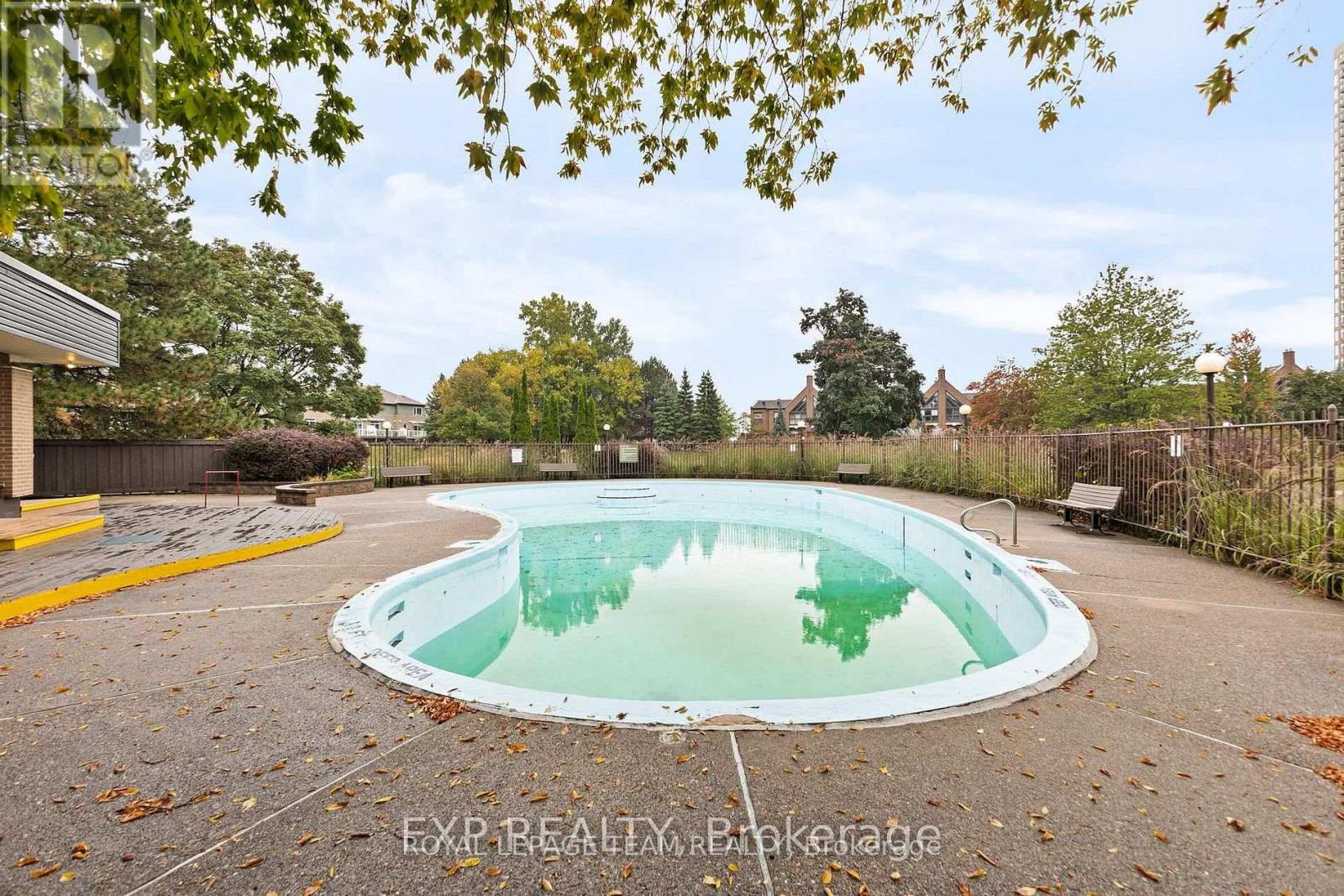 214 - 270 Brittany Drive, Ottawa, Ontario  K1K 4M3 - Photo 22 - X12997578