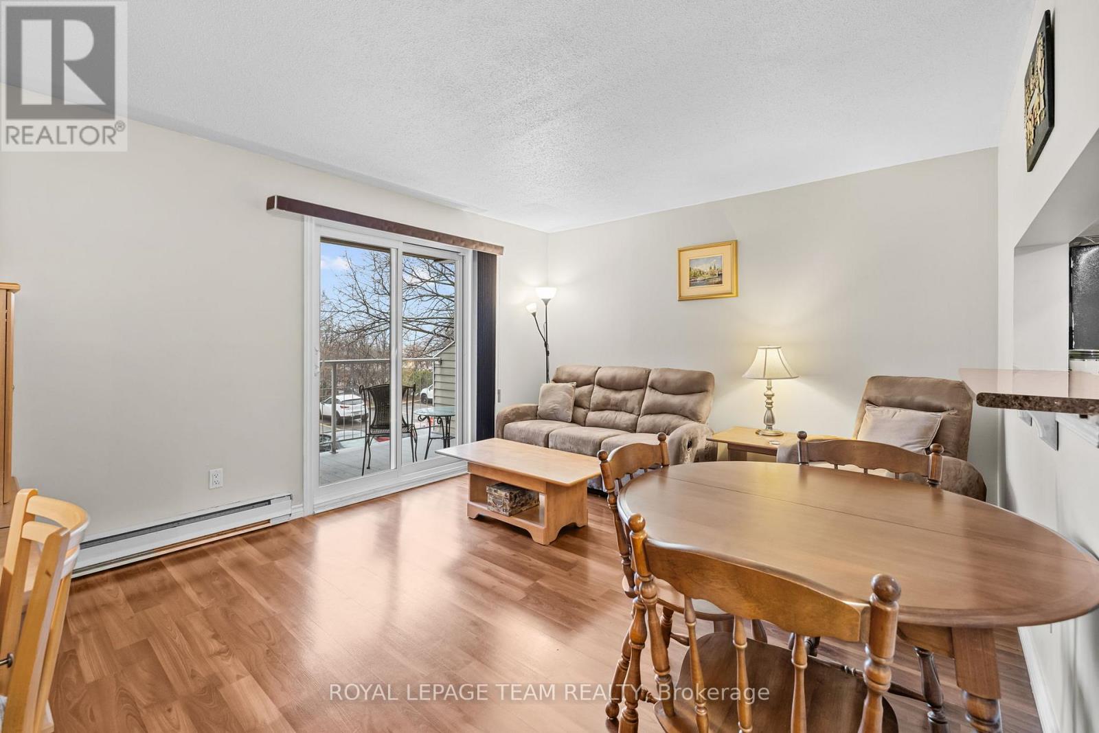 214 - 270 Brittany Drive, Ottawa, Ontario  K1K 4M3 - Photo 6 - X12997578