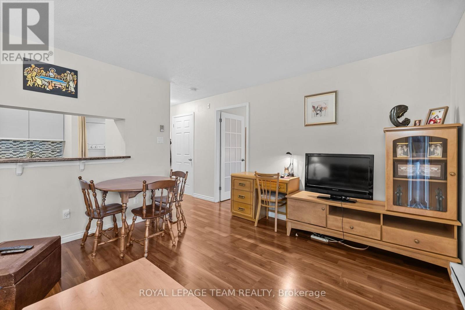 214 - 270 Brittany Drive, Ottawa, Ontario  K1K 4M3 - Photo 7 - X12997578