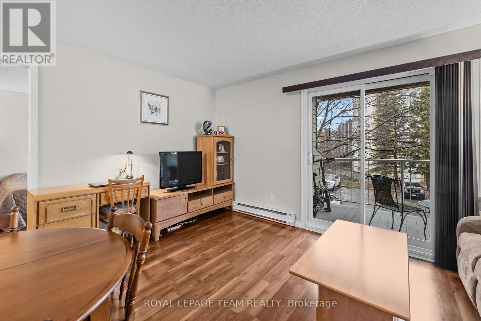 214 - 270 Brittany Drive, Ottawa, Ontario  K1K 4M3 - Photo 8 - X12997578