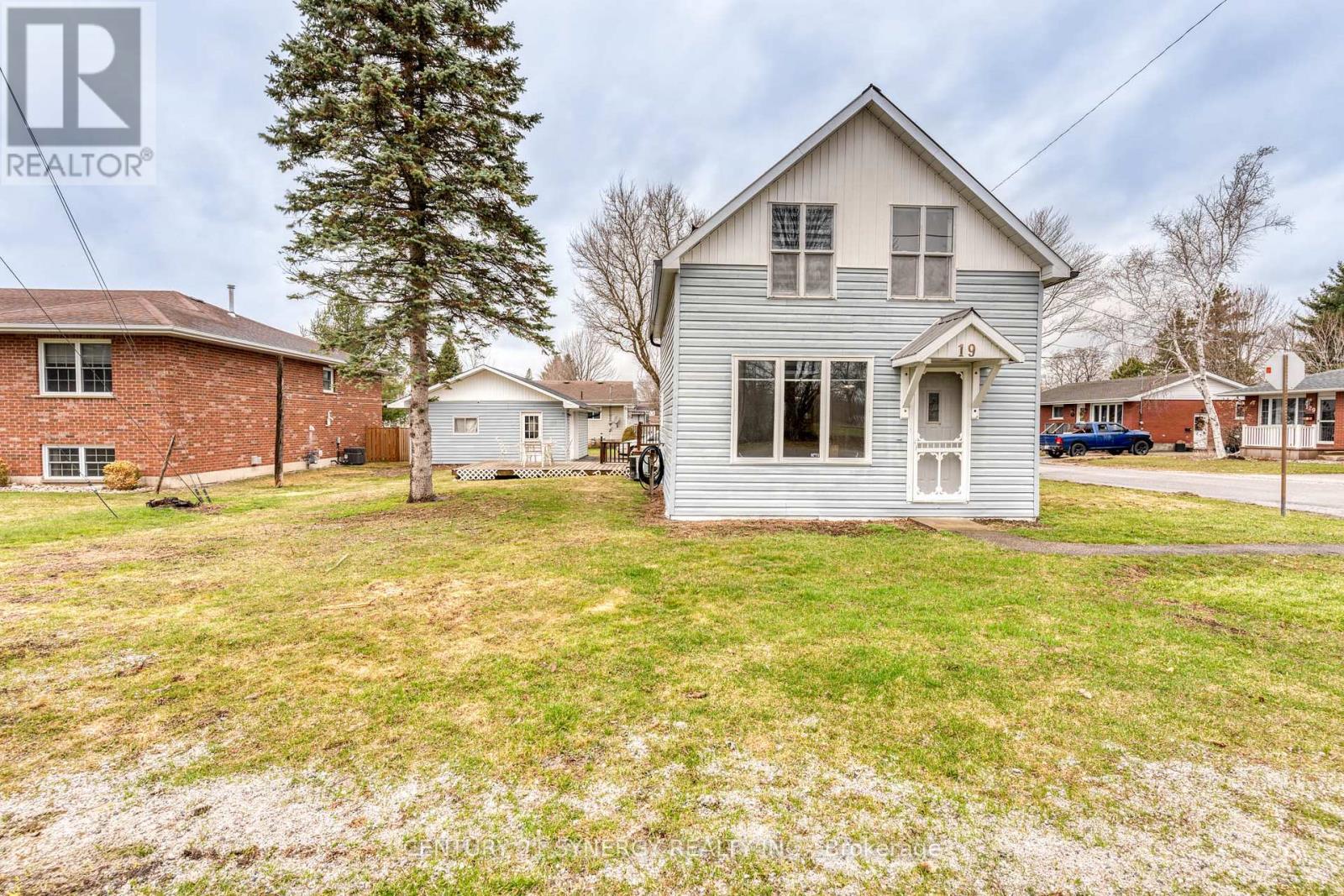 19 SOUTH STREET S, Perth, Ontario