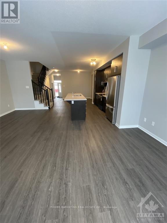 487 Cope Drive, Ottawa, Ontario K2S 1B6 - Photo 5 - X12997590