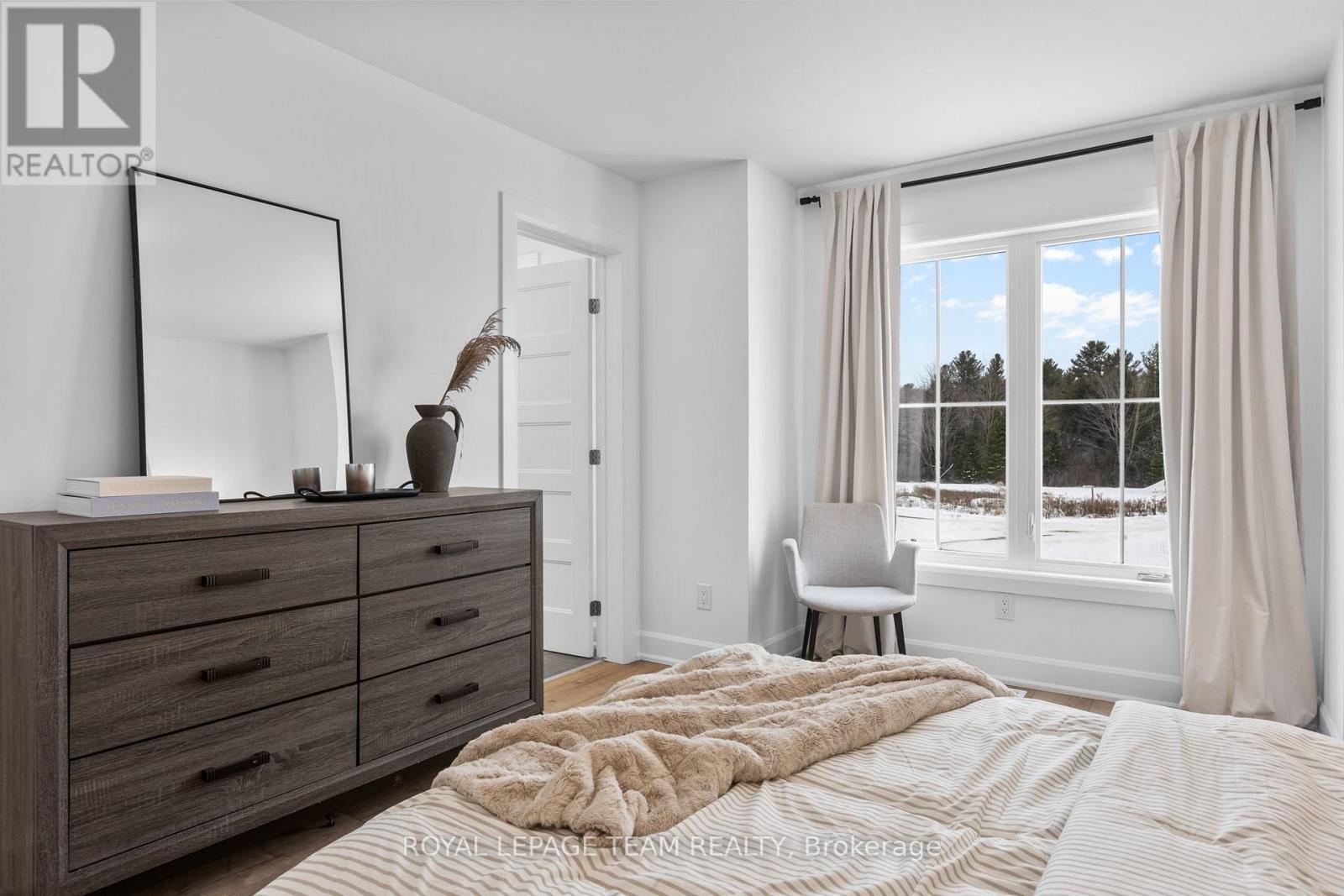 734 Tailslide Private, Ottawa, Ontario K0A 1L0 - Photo 19 - X12997638