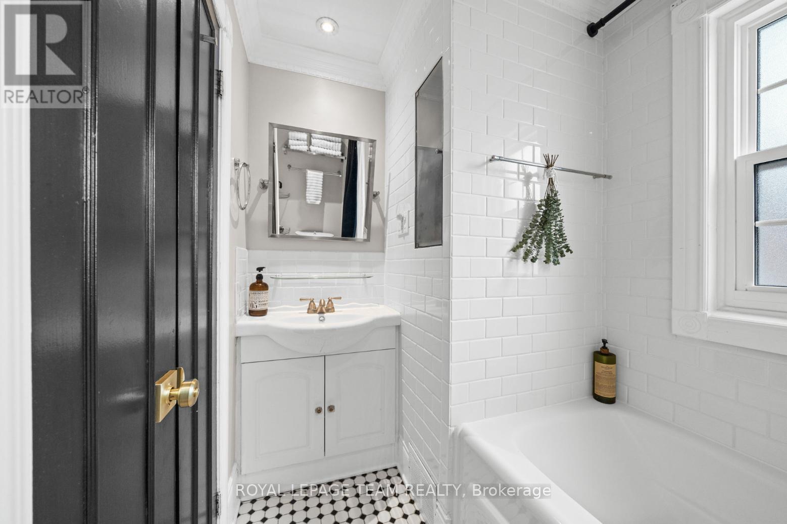 529 Mcleod Street, Ottawa, Ontario  K1R 5P9 - Photo 27 - X12997686