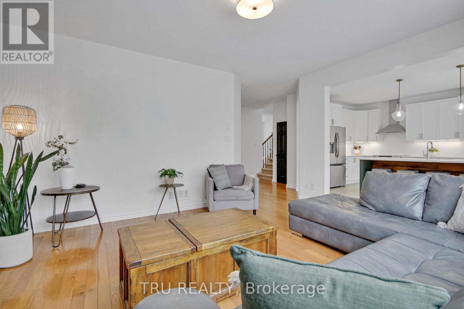 320 Eckerson Avenue, Ottawa, Ontario  K2S 0K8 - Photo 8 - X12997700