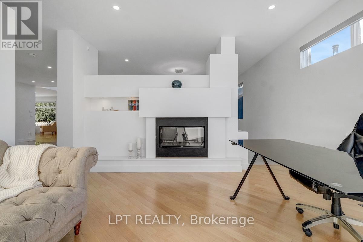 298 Crestview Road, Ottawa, Ontario K1H 5G6 - Photo 8 - X12997710