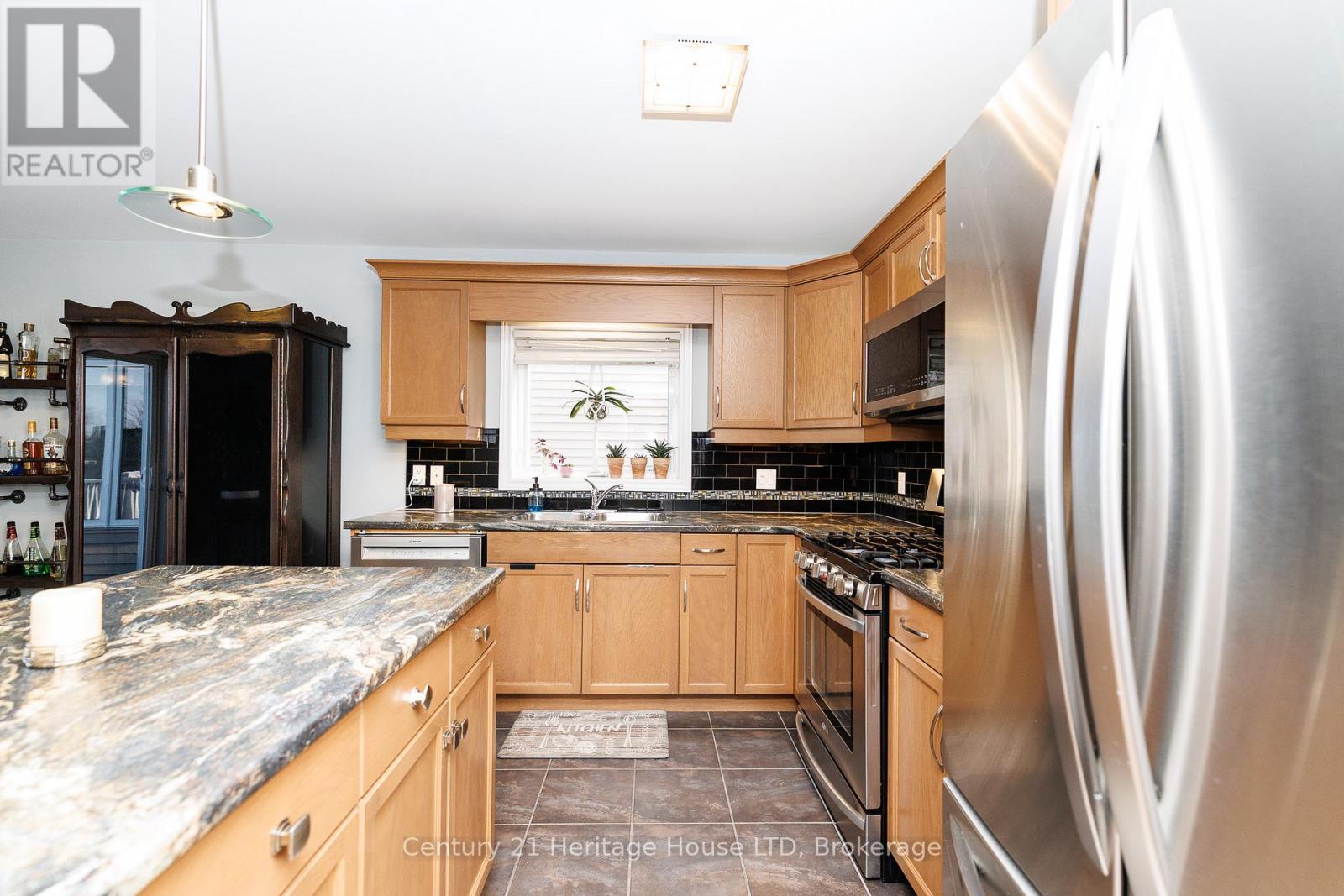 263 Empress Avenue, Welland, Ontario  L3B 0A5 - Photo 13 - X12997634