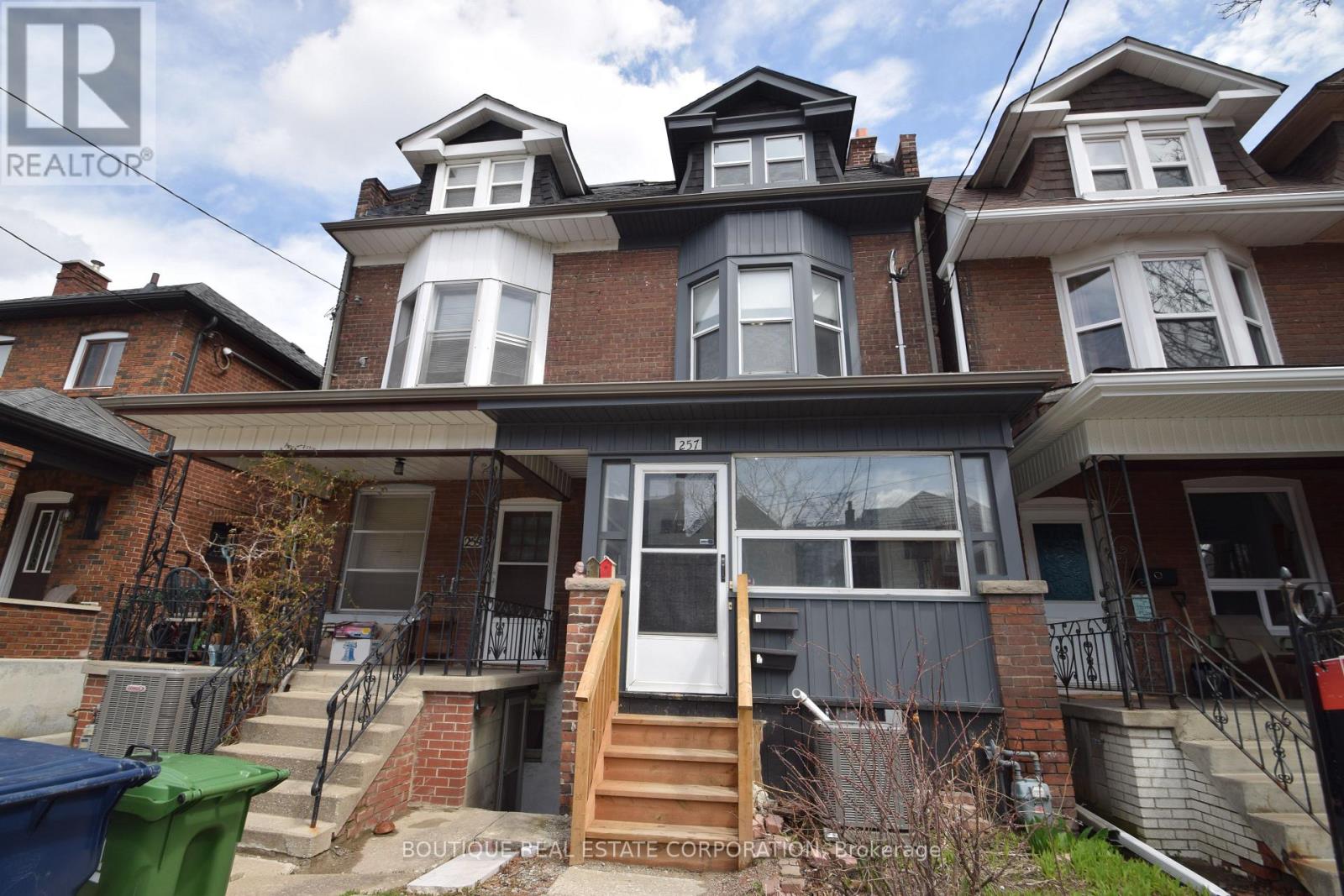 257 Concord Avenue, Toronto, Ontario  M6H 2P4 - Photo 3 - C12611292