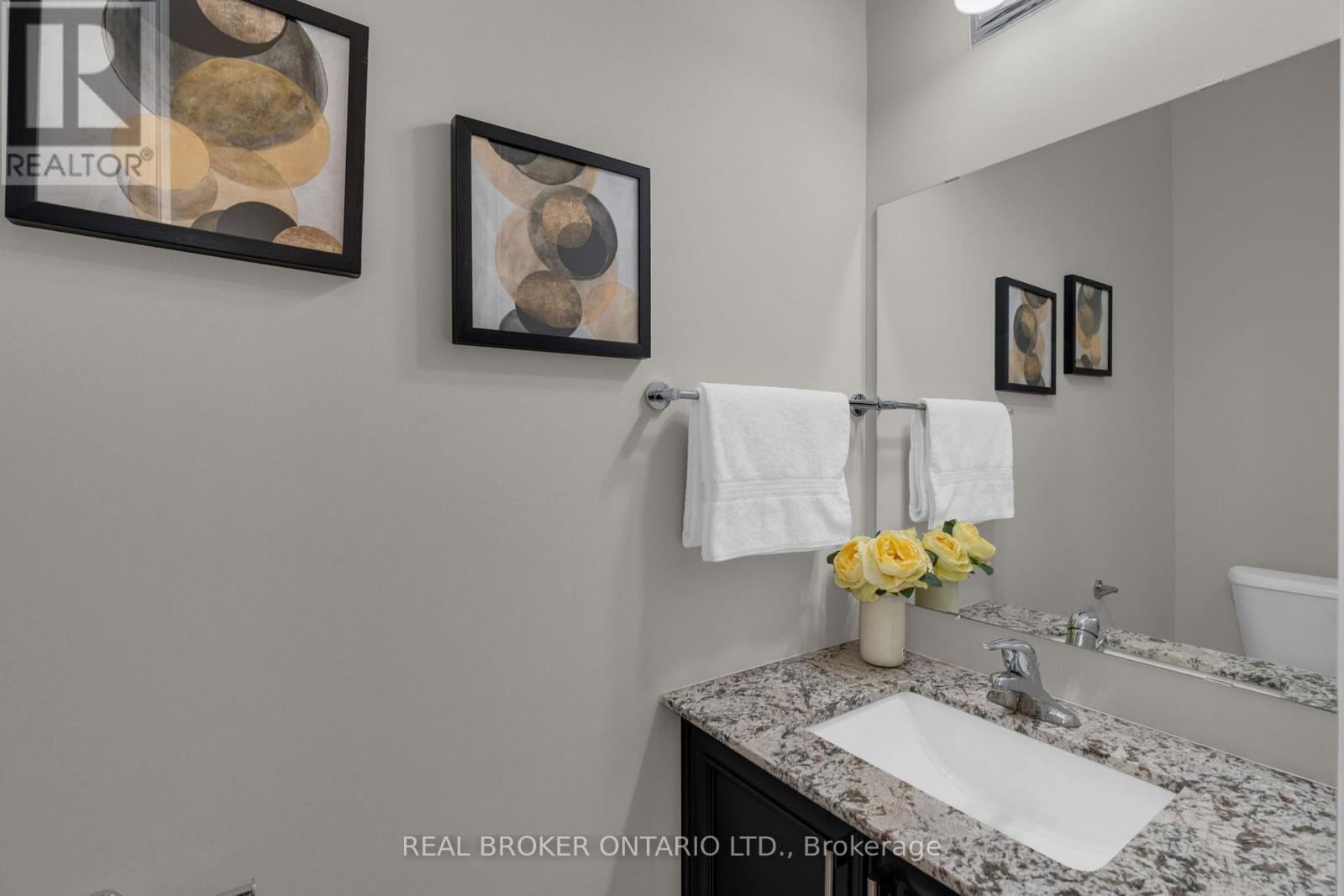 56 Redmond Crescent, Springwater, Ontario  L9X 2A2 - Photo 18 - S12920156