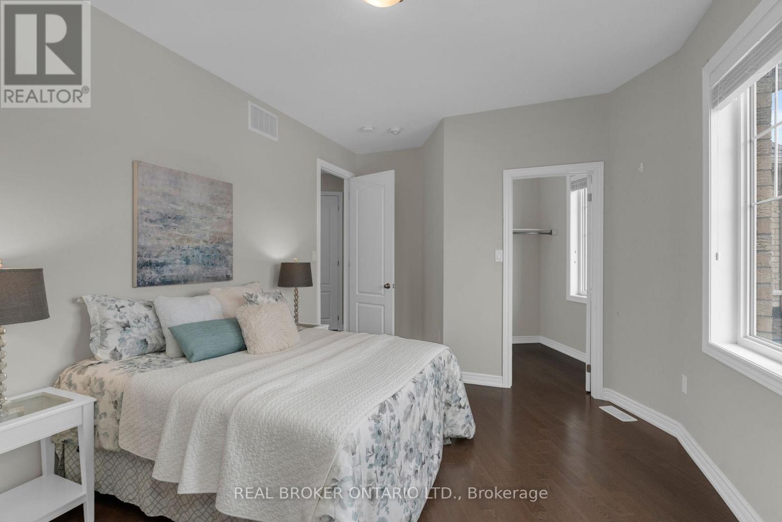 56 Redmond Crescent, Springwater, Ontario  L9X 2A2 - Photo 28 - S12920156