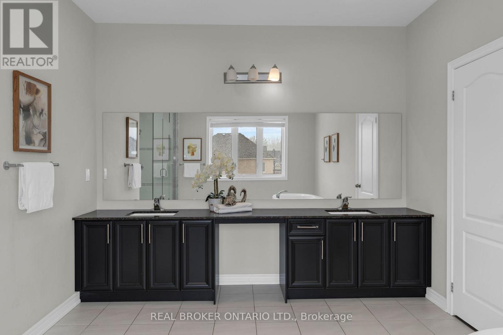 56 Redmond Crescent, Springwater, Ontario  L9X 2A2 - Photo 25 - S12920156