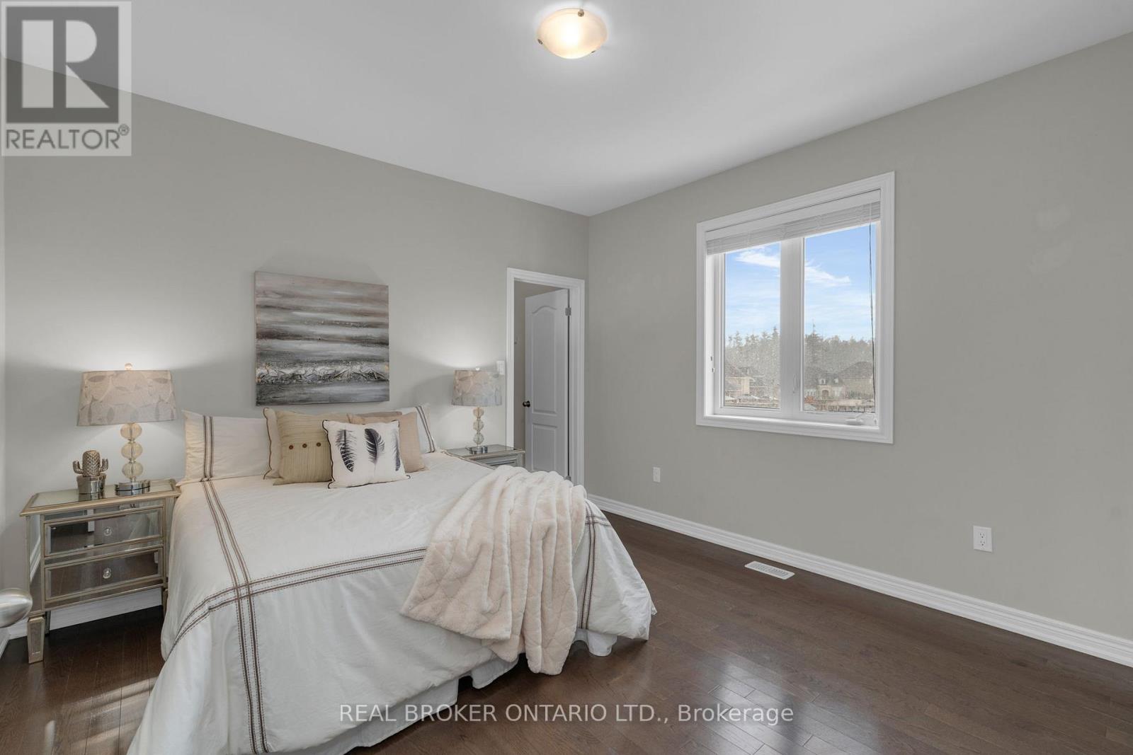 56 Redmond Crescent, Springwater, Ontario  L9X 2A2 - Photo 30 - S12920156