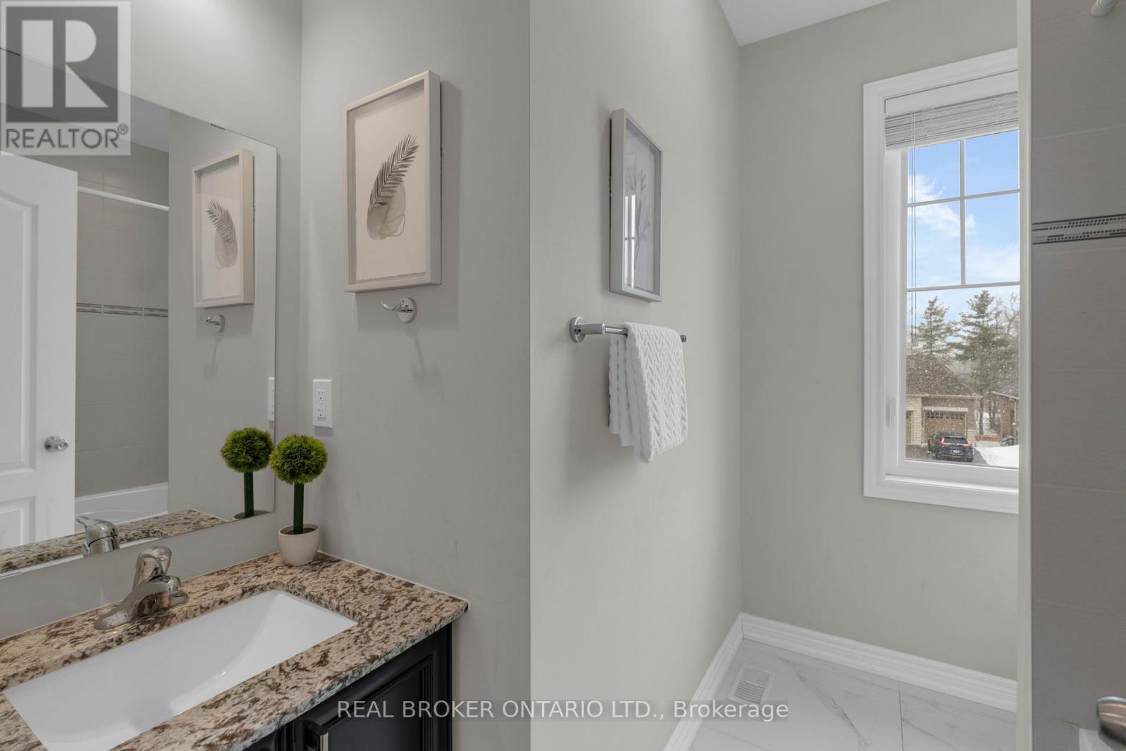 56 Redmond Crescent, Springwater, Ontario  L9X 2A2 - Photo 27 - S12920156