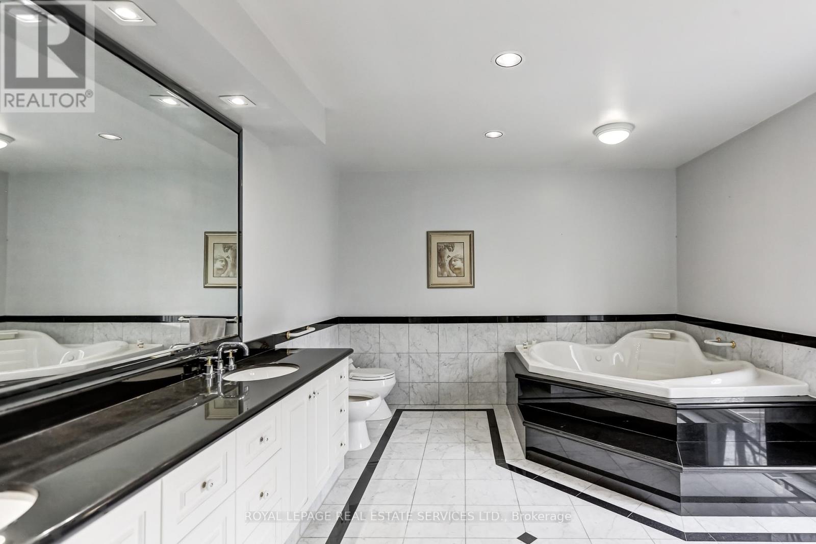 32 Edenbrook Hill, Toronto, Ontario  M9A 3Z6 - Photo 27 - W12984032