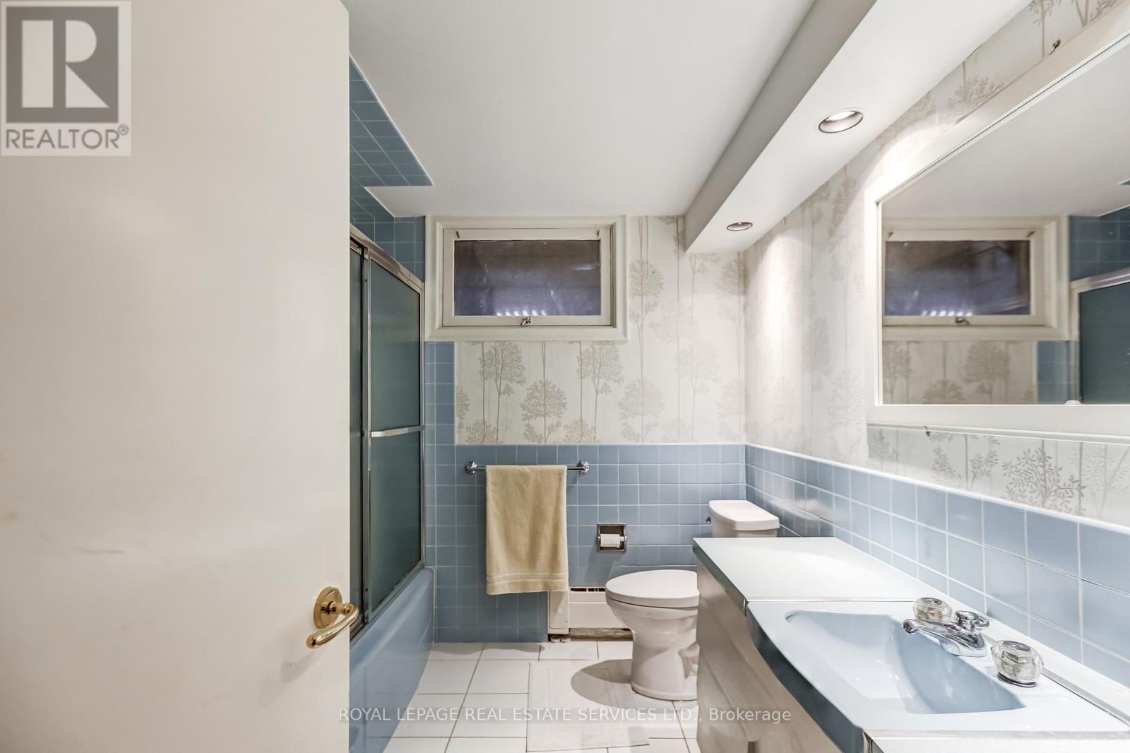 32 Edenbrook Hill, Toronto, Ontario  M9A 3Z6 - Photo 16 - W12984032