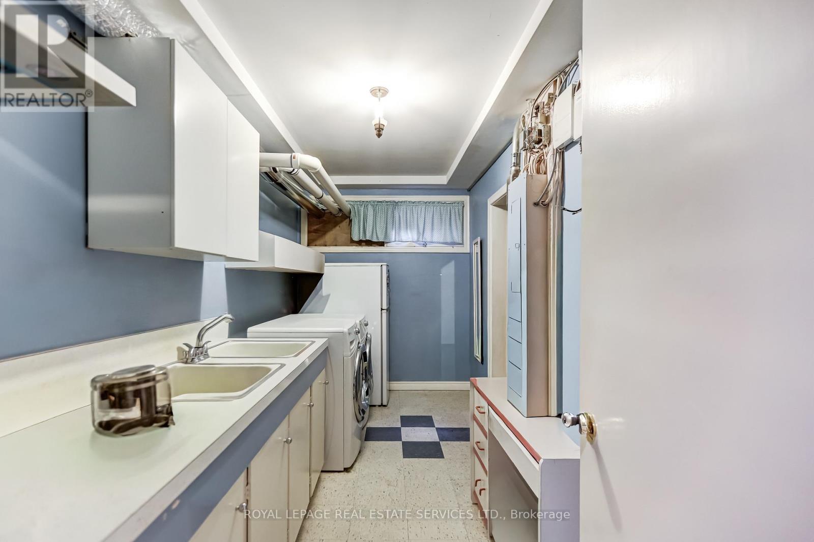 32 Edenbrook Hill, Toronto, Ontario  M9A 3Z6 - Photo 38 - W12984032