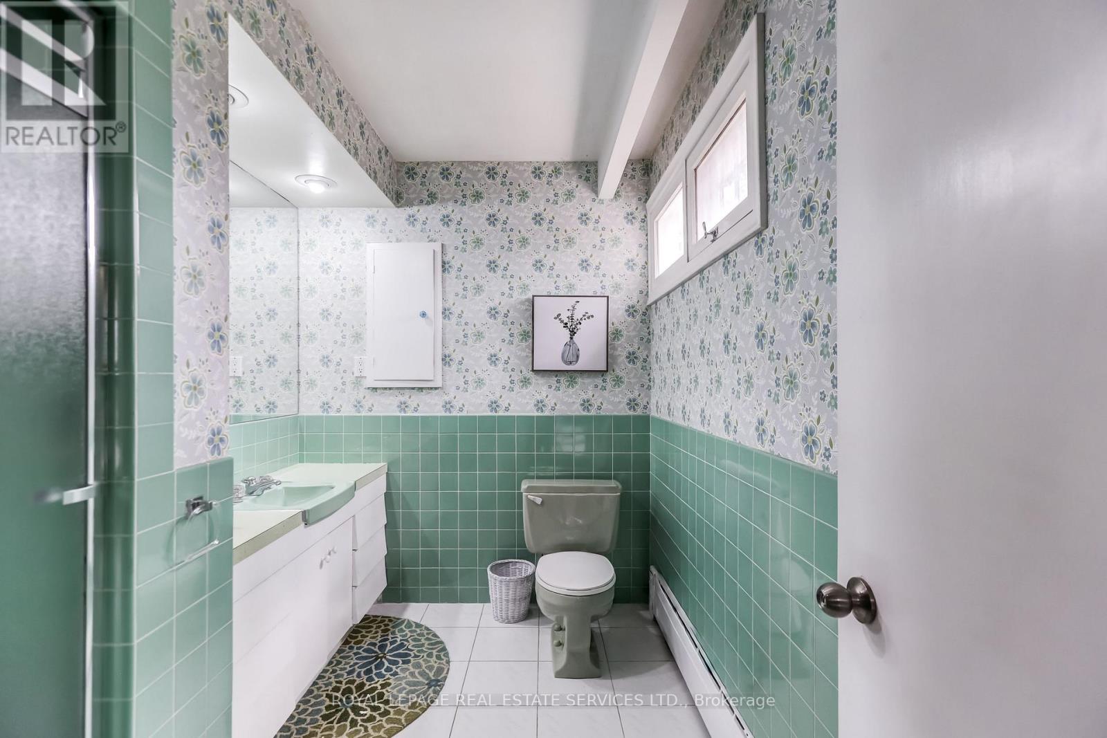 32 Edenbrook Hill, Toronto, Ontario  M9A 3Z6 - Photo 35 - W12984032