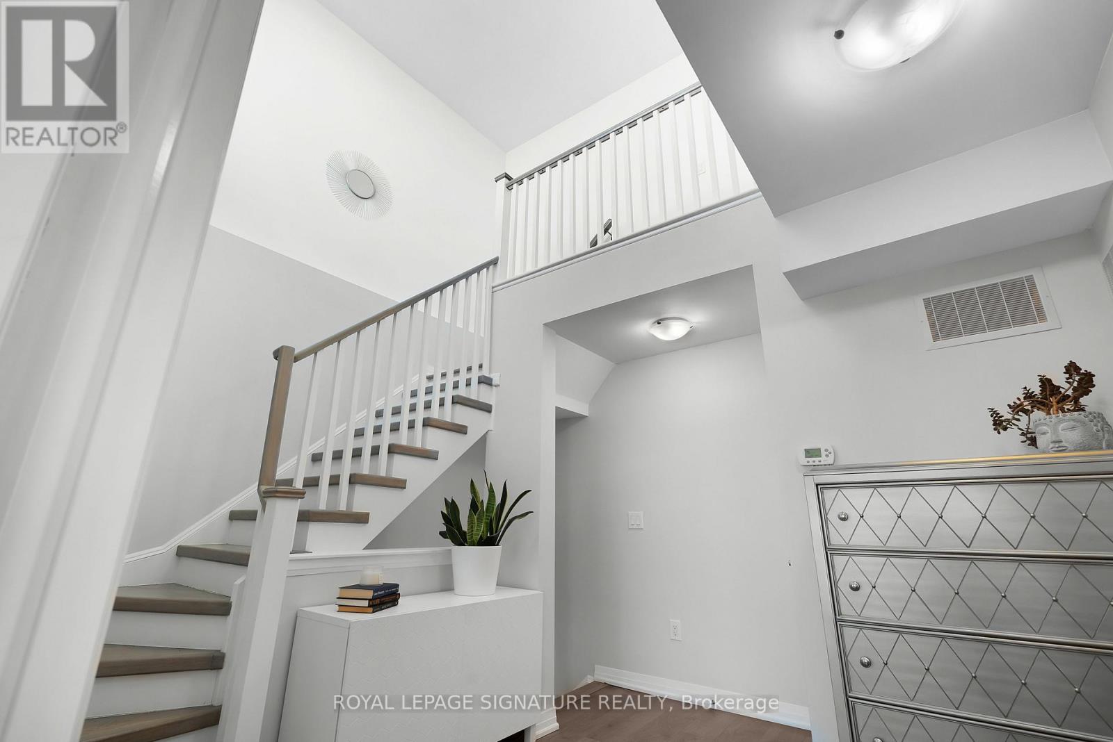 8 - 181 William Duncan Road, Toronto, Ontario  M3K 0B7 - Photo 24 - W12989570