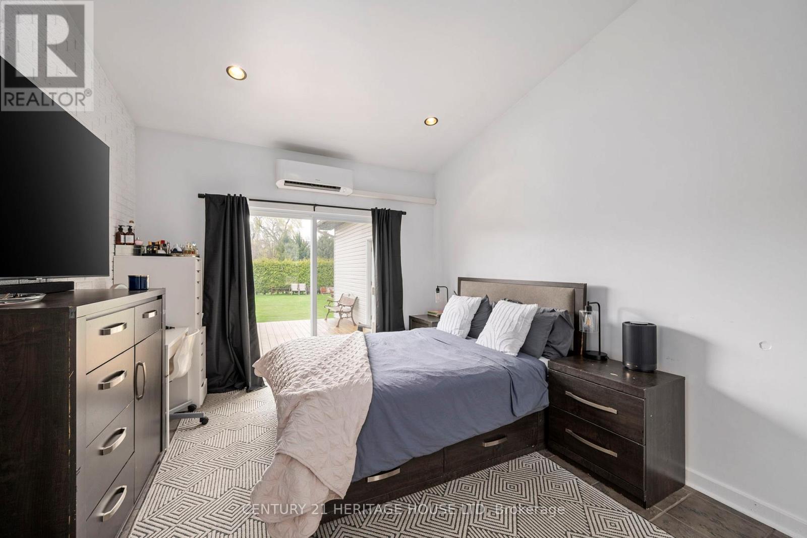 2720 Catherine Street, Thames Centre, Ontario  N0L 1G4 - Photo 27 - X12996704