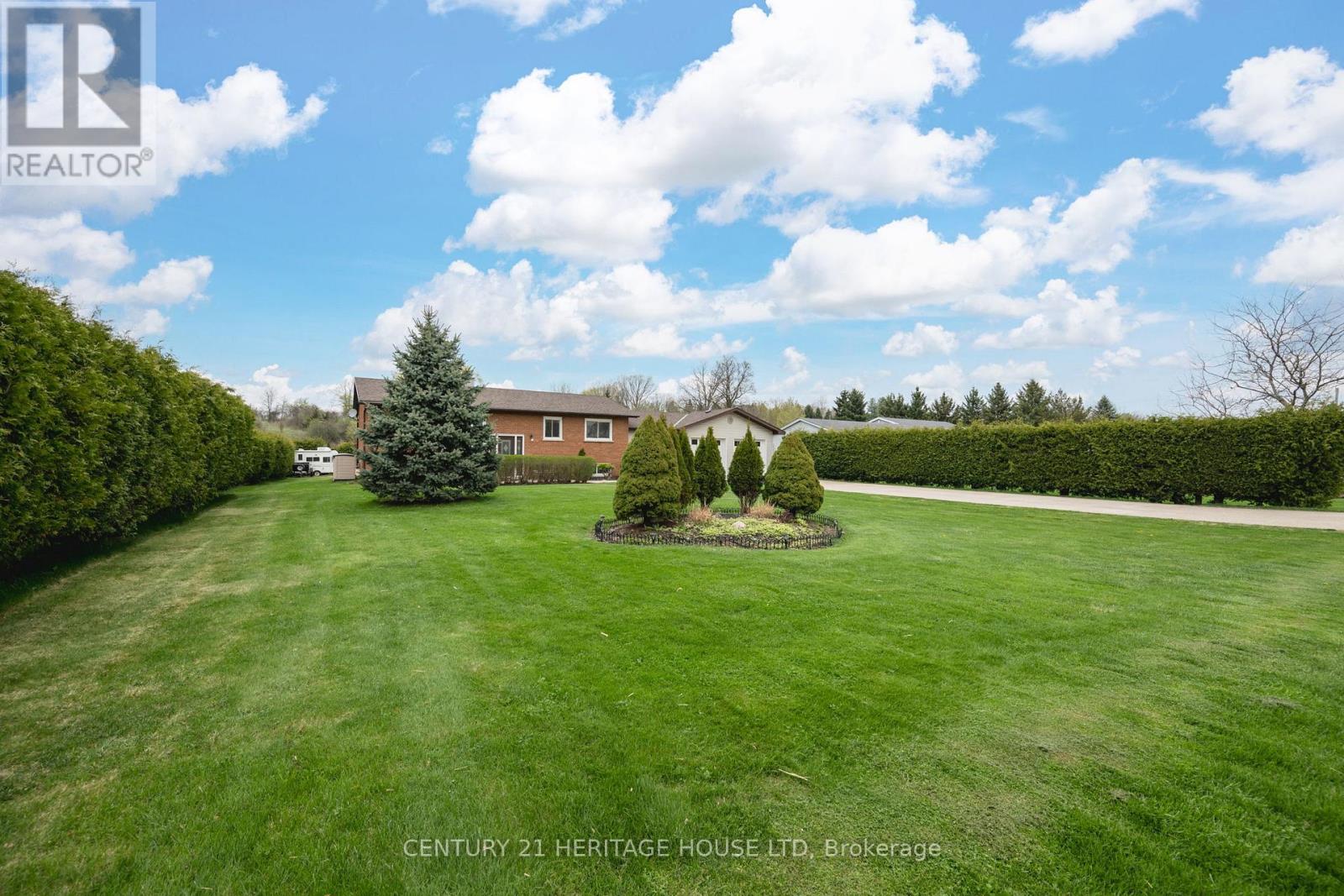 2720 Catherine Street, Thames Centre, Ontario  N0L 1G4 - Photo 3 - X12996704