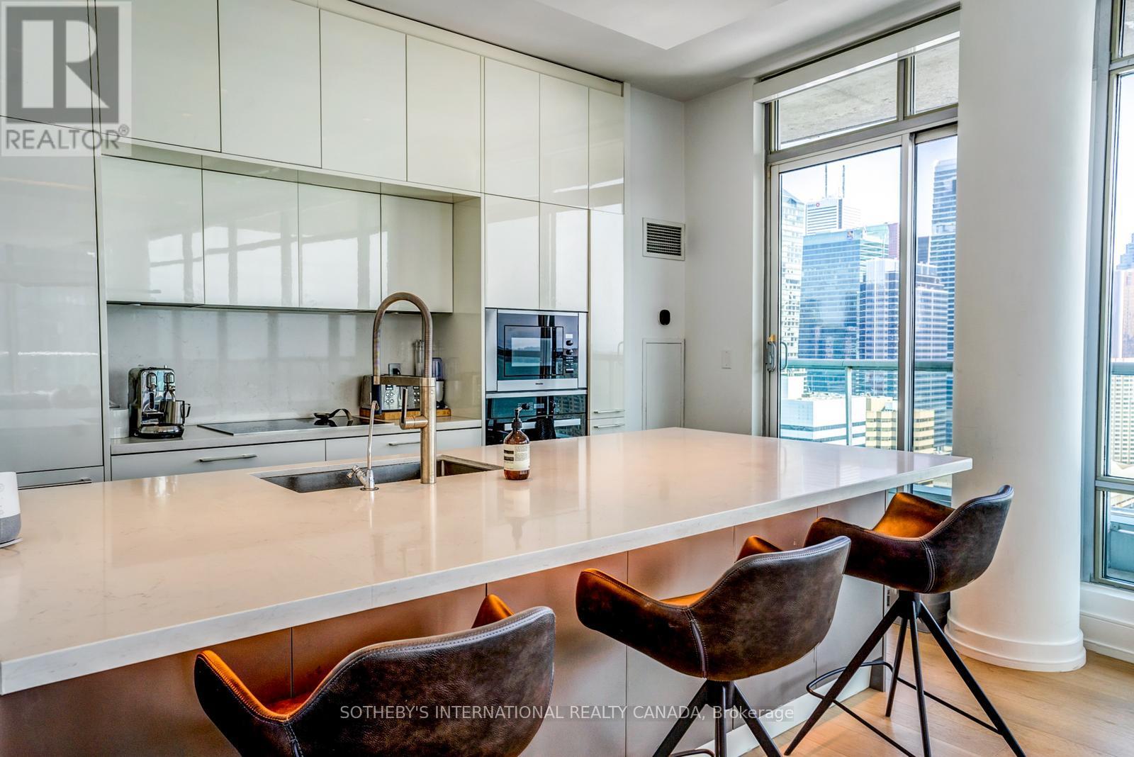 3801 - 81 Navy Wharf Court, Toronto, Ontario  M5V 3S1 - Photo 7 - C12997454