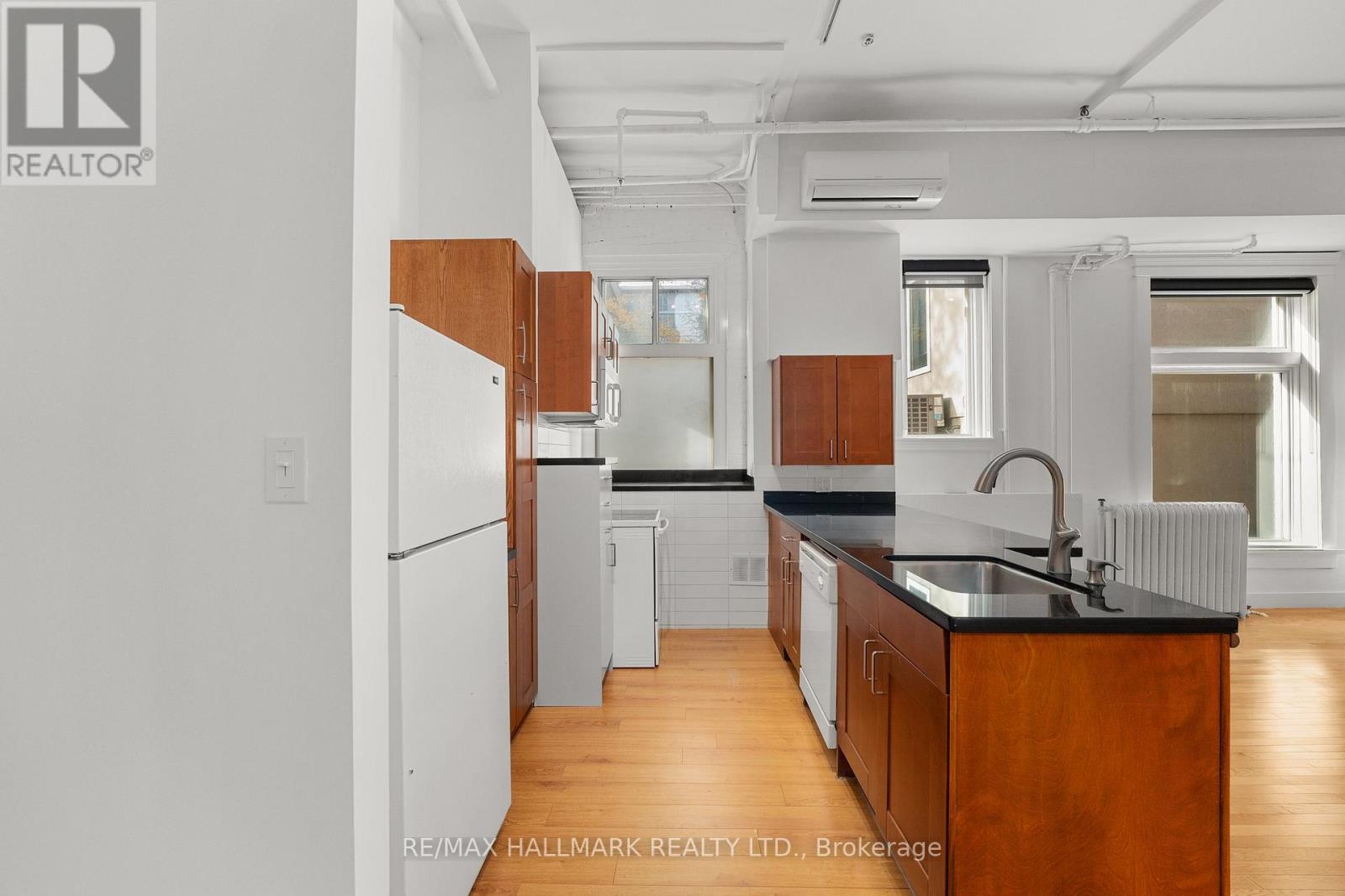 5 - 535 Queen Street E, Toronto, Ontario  M5A 1V1 - Photo 6 - C12997644