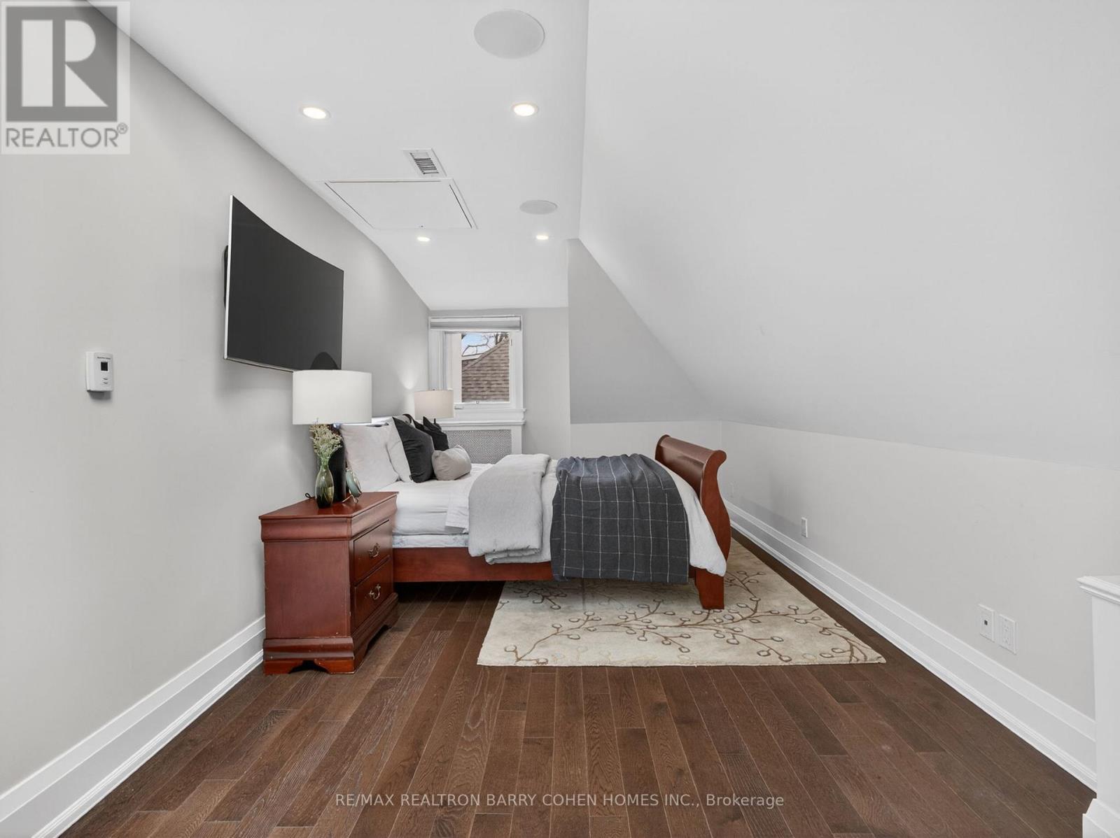 11 Ormsby Crescent, Toronto, Ontario  M5P 2V2 - Photo 34 - C12997680