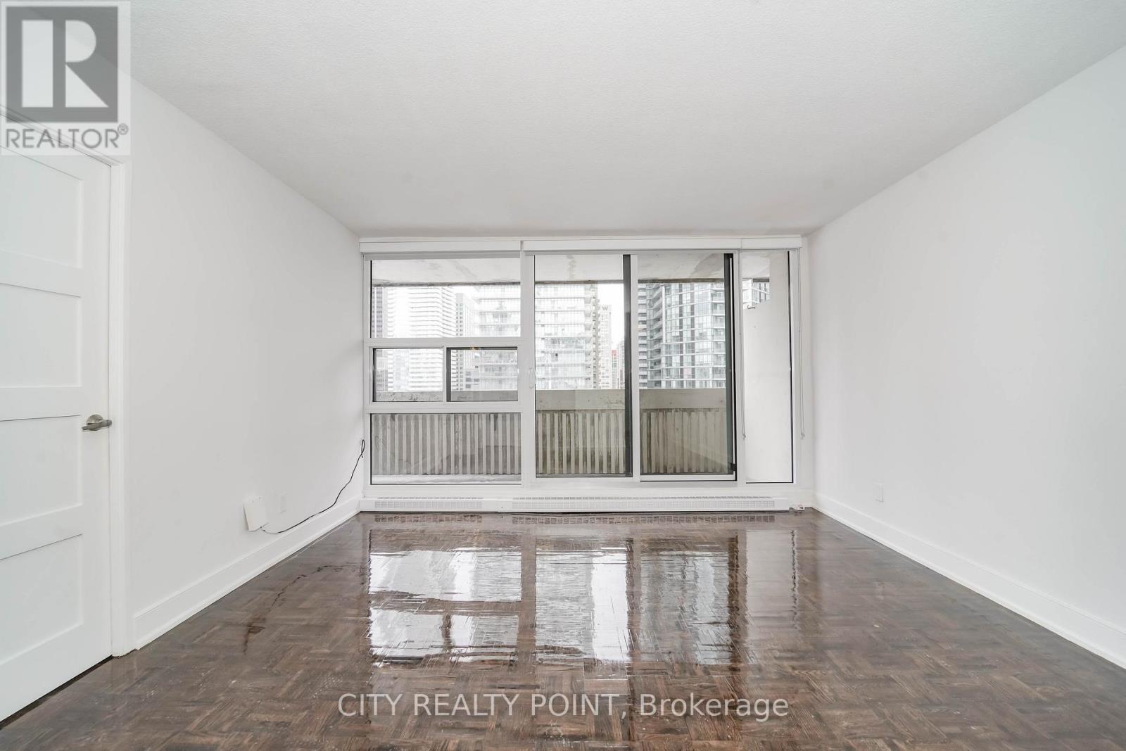 2412 - 33 Isabella Street, Toronto, Ontario  M4Y 2P7 - Photo 6 - C12997682