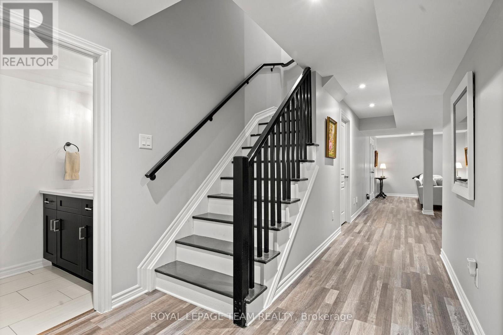 337 Sugar Pine Crescent, Ottawa, Ontario  K2M 0H6 - Photo 22 - X12899758