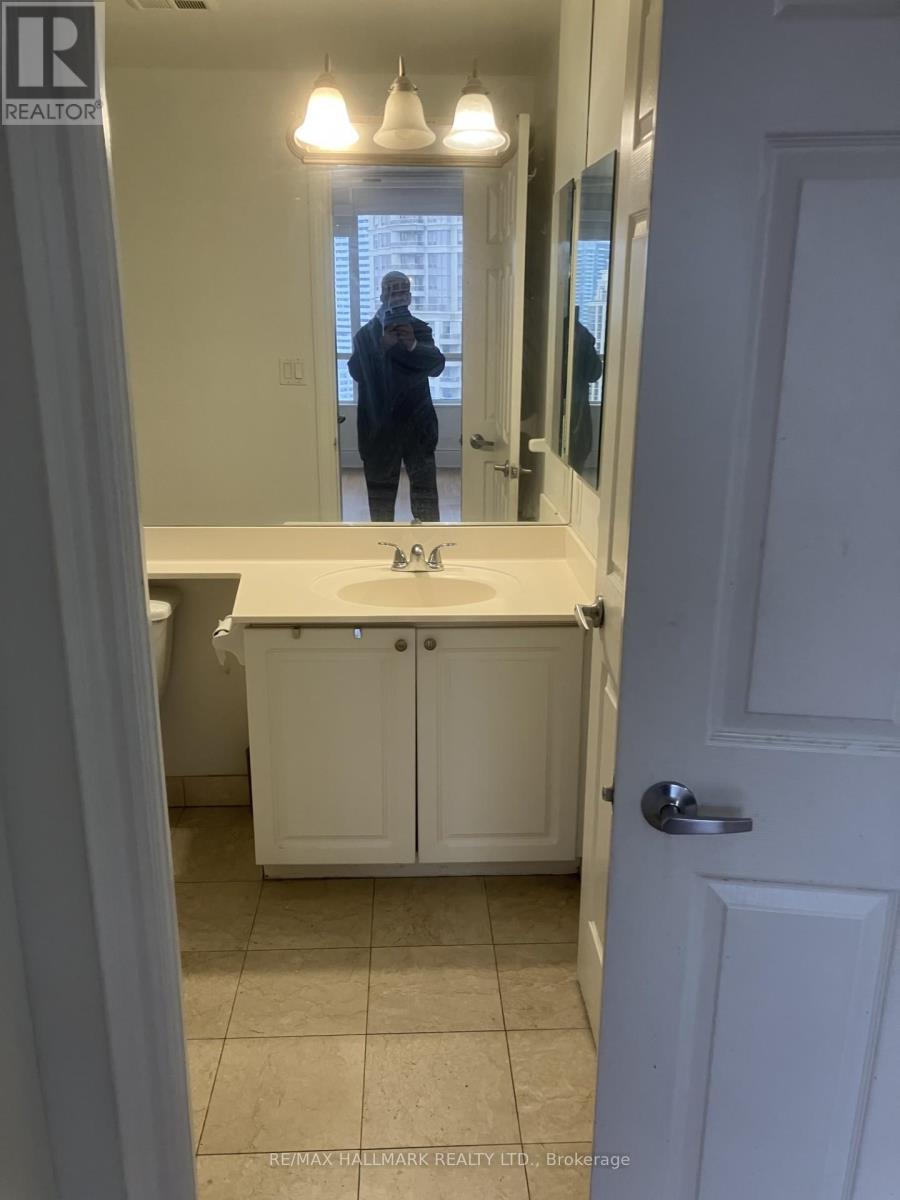 3002 - 3880 Duke Of York Blvd Boulevard, Mississauga, Ontario  L5B 4M7 - Photo 7 - W12728932