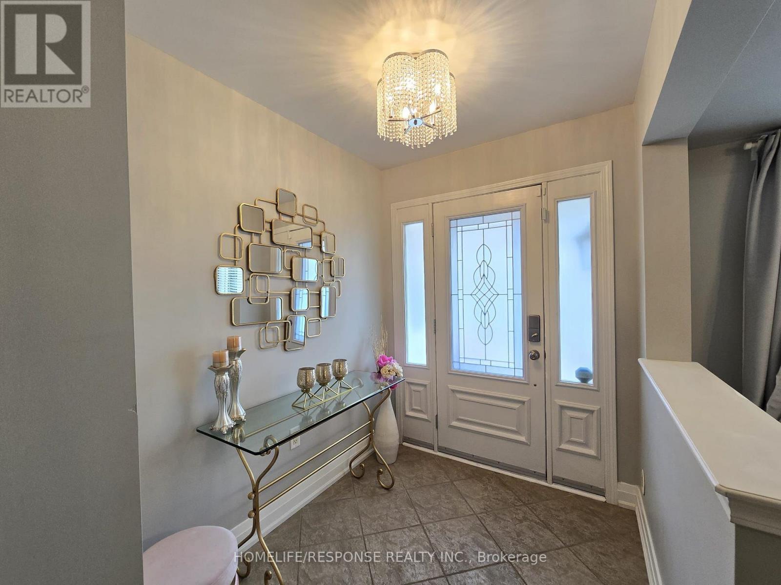 635 Scott Boulevard, Milton, Ontario  L9T 0P2 - Photo 2 - W12991480