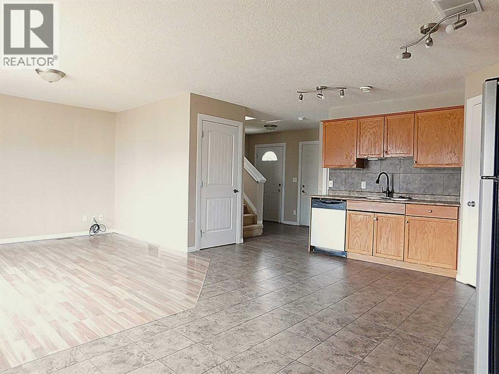 35, 6802 50 Avenue, Camrose, Alberta  T4V 5C7 - Photo 3 - A2300763