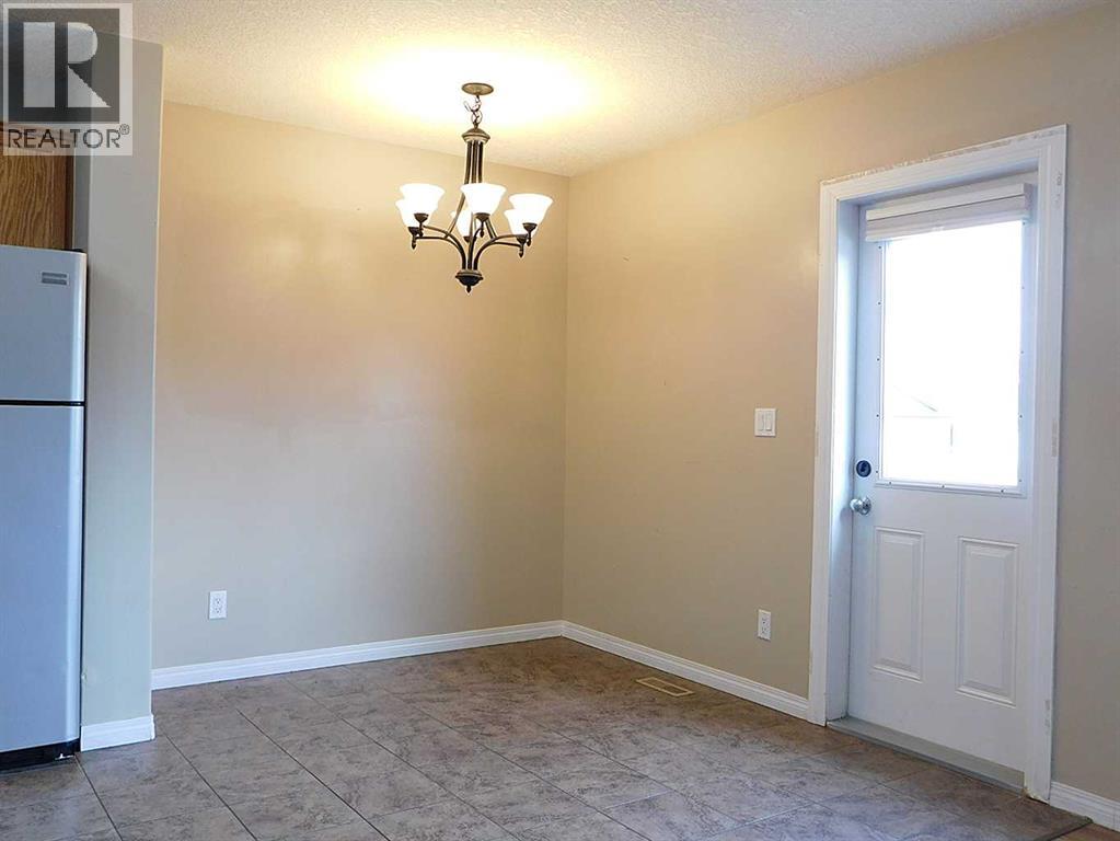 35, 6802 50 Avenue, Camrose, Alberta  T4V 5C7 - Photo 8 - A2300763